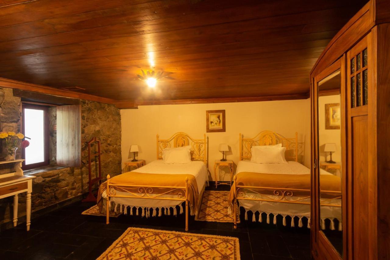 Quintal De Alem Do Ribeiro-Turismo Rural Lousa  Ngoại thất bức ảnh