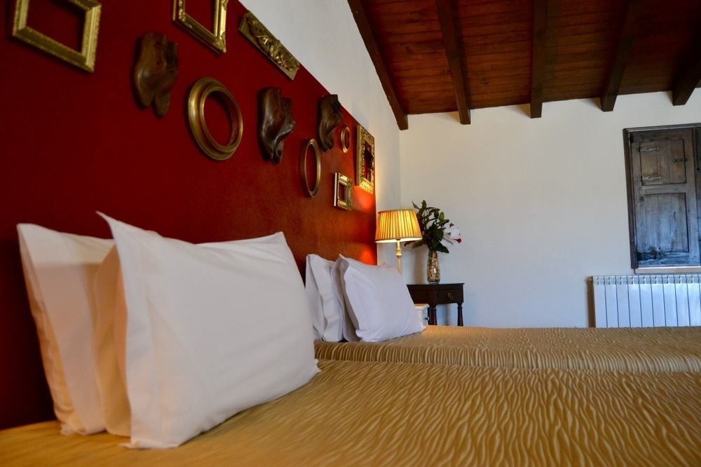 Quintal De Alem Do Ribeiro-Turismo Rural Lousa  Ngoại thất bức ảnh