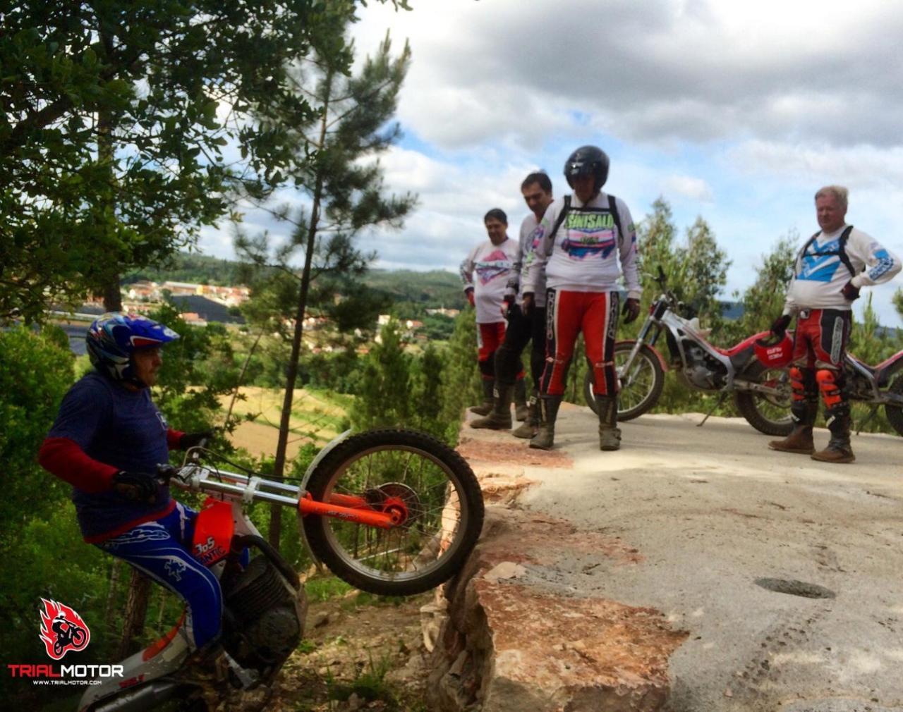 Quintal De Alem Do Ribeiro-Turismo Rural Lousa  Ngoại thất bức ảnh