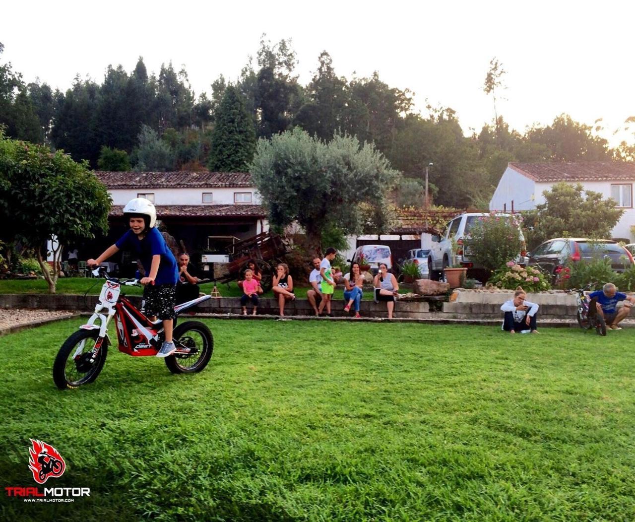 Quintal De Alem Do Ribeiro-Turismo Rural Lousa  Ngoại thất bức ảnh